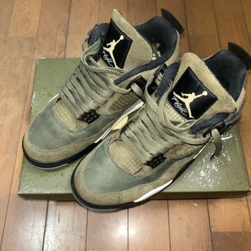 NIKE AIR JORDAN4 Olive 26cm買う気ある人のみいいねください。