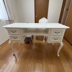 7/25まで家具　ネイルテーブル　机　アンティーク