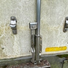 トラックのリア扉部品　オールステンレス