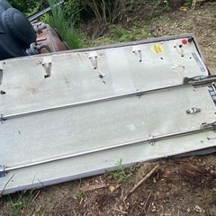 トラックのリア扉部品　オールステンレス