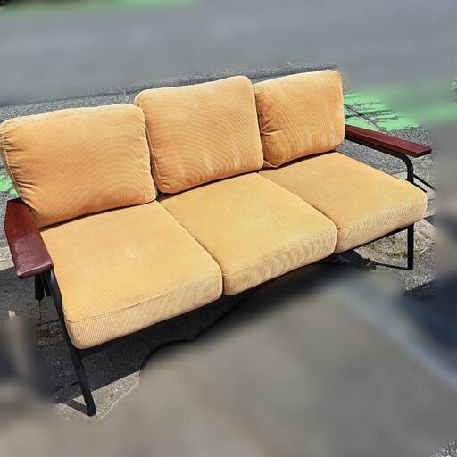 【福岡市内近郊限定】オシャレなコーデュロイソファー イエローオレンジ系 鉄脚 アイアン【配送料込み】