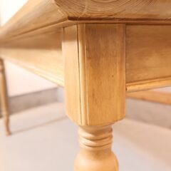 CRASH GATE(クラッシュゲート)/knot antiquesのキリン ダイニングテーブルです。クラシカルなろくろ脚と温かみのあるパイン古材を使用したレトロな食卓はヴィンテージテイストなどにも♪