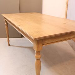 CRASH GATE(クラッシュゲート)/knot antiquesのキリン ダイニングテーブルです。クラシカルなろくろ脚と温かみのあるパイン古材を使用したレトロな食卓はヴィンテージテイストなどにも♪