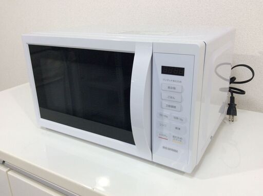 (7/7受渡済)JT9104【IRISOHYAMA/アイリスオーヤマ 電子レンジ】美品 2023年製 IMB-T178-W 家電 キッチン ターンテーブル 横開き