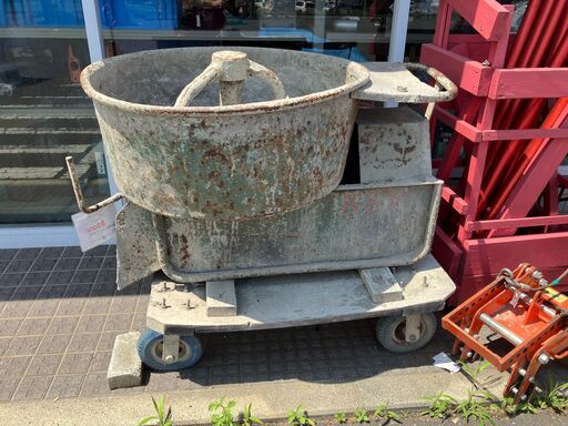 【メーカー・型番不明】コンクリートミキサー