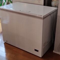 サンデン 冷凍ストッカー チェストフリーザー SH-360XD 売ります