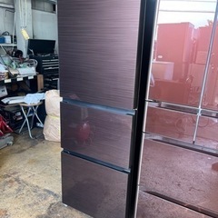 【キムドヨン】Hisense 3ドア冷凍冷蔵庫 ダークブラウン2019年製 キムドヨン様専用】Hisense 3ドア冷凍冷蔵庫 ダークブラウン2019年製