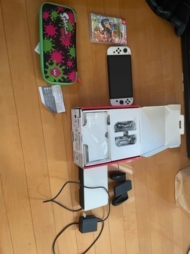 任天堂　switch 有機EL ホワイト