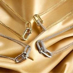 おしゃれ女子　必見　ダブルリングネックレス　限定販売　レディース　早いもの勝ち