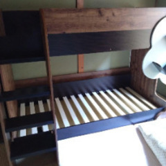 二段ベッド【解体作業して頂けるなら、無料でお譲り致します】