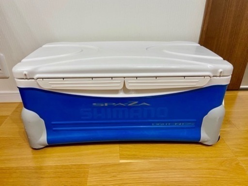 シマノ　クーラーボックス　35Ｌ