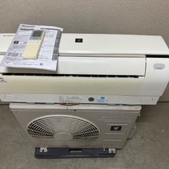 🟢 SHARPエアコン 2.2kw おもに6畳用 - エアコン 