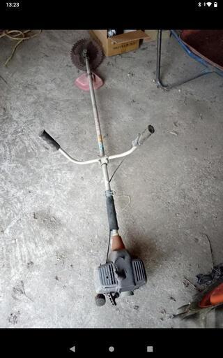 エンジン式草刈り機　動作確認していません。