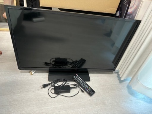 32型テレビ　TOSHIBA テレビ線付き