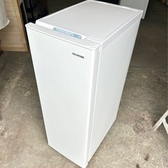 札幌市内配送可 美品 23年製 アイリスオーヤマ スキマックス 80L スリム冷凍庫 IUSN-8A-W 