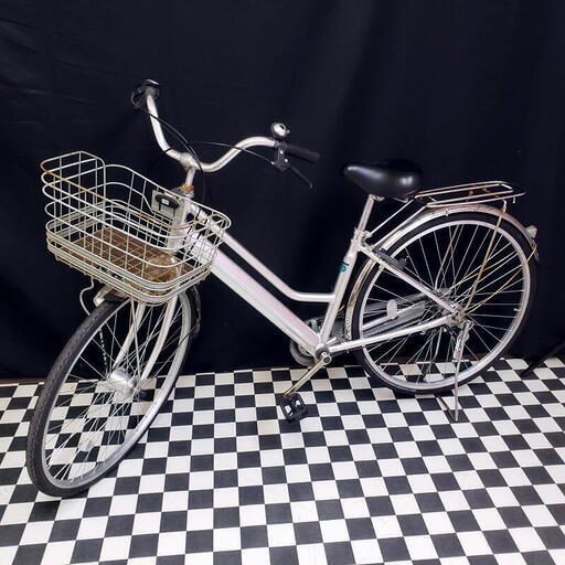 【コレ見て！毎日の通勤・通学におすすめ】3段変速 TOPVALU/トップバリュー STANDARD TOWN BICYCLE 27インチファミリーサイクル ライト/鍵  シルバー