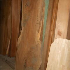 ケヤキ厚板２寸巾60㎝　長2.1ḿ