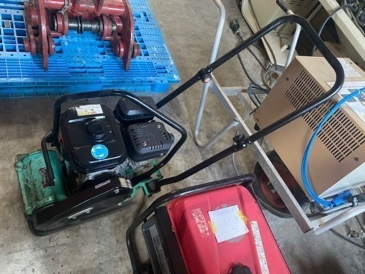 三笠産業 プレート 締め固め バイブロ - その他 