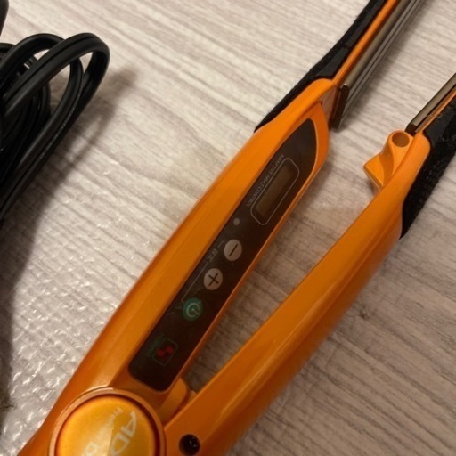ADST ストレートヘアアイロン オレンジ 楽天市場】【最大400円OFFクーポン】【国内正規流通品 メーカー