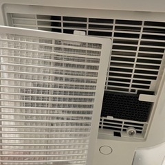 美品 コロナ除湿機 2022年製　CD-P63A2　　　