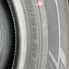 YOKOHAMA 215/65R16 23年製 スタッドレスタイヤ