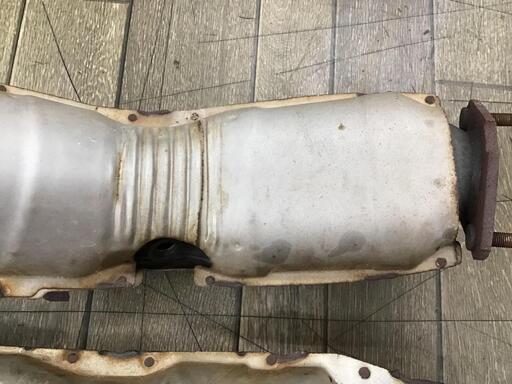 フェアレディZ33 純正触媒 日産 Z33 純正触媒 z33 純正触媒 触媒修理第2弾（日産 フェアレディZ