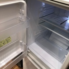 SHARP 冷蔵庫 2020年製 137L  ﾍｺﾐ有 SJ-D14F-W 入荷しました