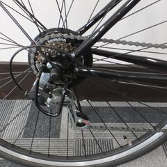 美品　クロスバイク　SHIMANO製6段変速　ブラック　28インチ　700×32C　自転車