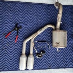 【終了】アクア GR ガナドールマフラー GANADOR アクア GRSPORT 空調ピット利用可 引き取り限定 ジモティ割　