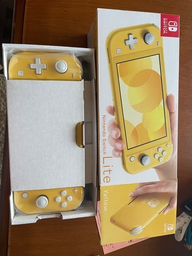 任天堂  switch lite イエロー　2024/07/05 購入の新品未使用品です。
