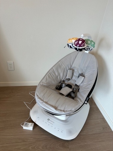 最新型ママルー　ママルーマルチモーションベビースイング（mamaRoo5）