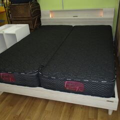 R423 日本製 Granz クイーンベッド、二枚マットレスタイプ、幅160cm Used・美品