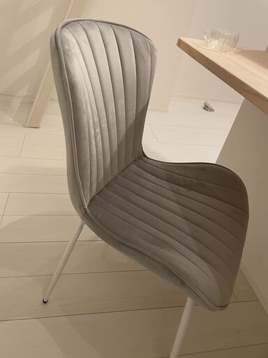 新古品　グレー　シェル型チェア