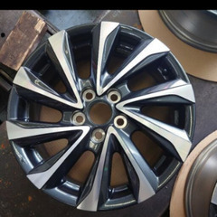 ボクシー純正ホイール
