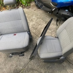 H11年 100系ハイエース スーパーカスタム 後期 2列目/セカンドシート 回転 中古品 即決 0041083 240105 TK : 辻井商店  2号店 - 通販 - Yahoo!ショッピング