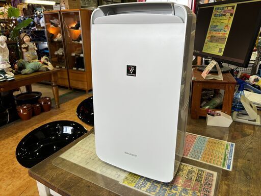 ✨安心の動作保証付✨SHARP 2022年製 衣類乾燥除湿機 CM-P100-W 【愛市IJ4017084-104】
