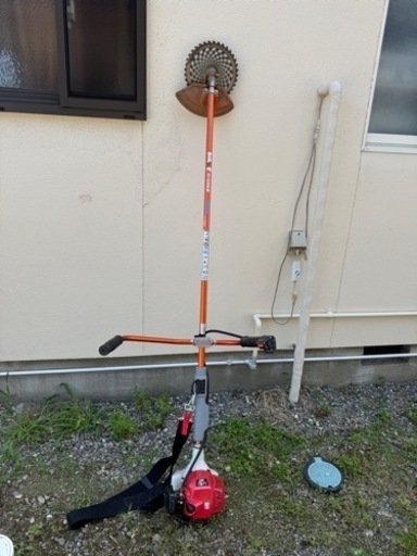 草刈り機