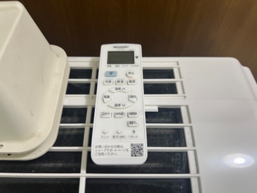 SHARP エアコン AY-N22DM 2022年製 6〜8畳用。