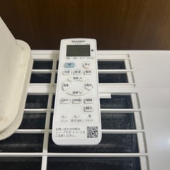 SHARP エアコン　AY-N22DM　2022年製　6〜8畳用。