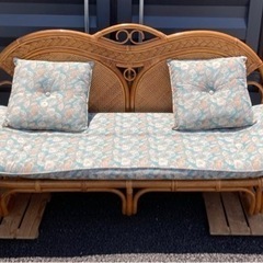 ラタン製カウチソファ