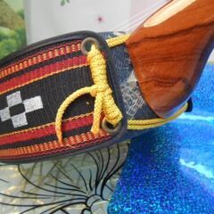 22.980円 現品販売 カリン風人工皮張沖縄三線一式 華麗優雅な三線