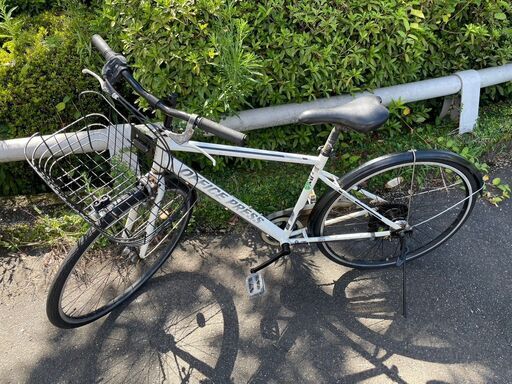 自転車　No.1485　ホワイト　LEDオートライト　28インチ　※ギア切替故障　【リサイクルショップどりーむ鹿大前店】