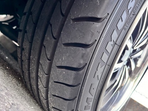 車のパーツ タイヤ、ホイール B-MUD X 17インチホイール 5穴 114.3 車の