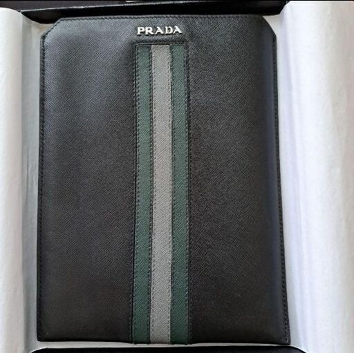Prada iPad miniケース
