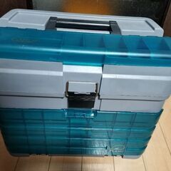 バスロッド３本とタックルボックスのセット