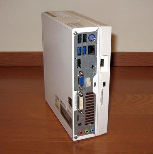 EPSON小型デスクトップ ST180E(Ci3-6100T) ミニPC EPSON Endeavor