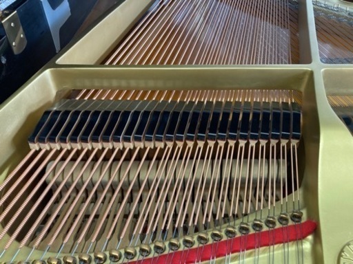 YAMAHA グランドピアノG5E 1980年全弦をドイツ製レスローに交換しま  
