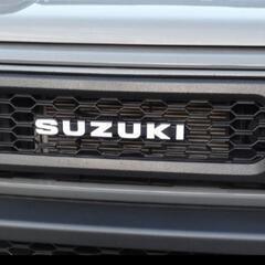 JB64 JB74 ジムニー ジムニーシエラ フロントグリル
本体　チッピング塗装　メッシュ部ツヤ消しBK
純正SUZUKIエンブレム付
