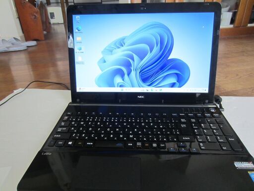 15.6型ノートPC　NEC LaVie S LS350/T