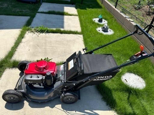 ほぼ新品❗️ホンダエンジン式芝刈機 22万→本日中に連絡くれた方10万